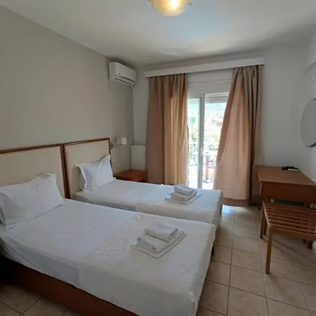 فندق Stavros Beach Hotel ستافروس