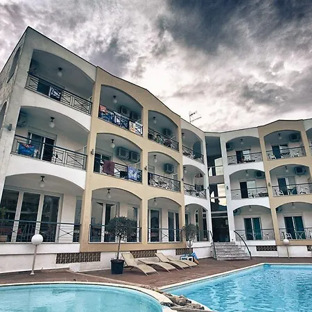 Ξενοδοχείο Stavros Beach Hotel