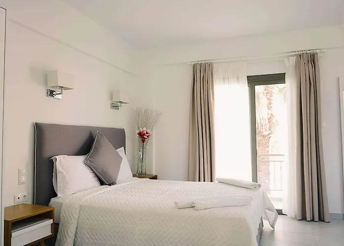 Stavros Beach Hotel فندق