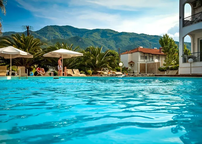 فندق Stavros Beach Hotel 3*
