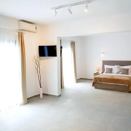 Stavros 3*