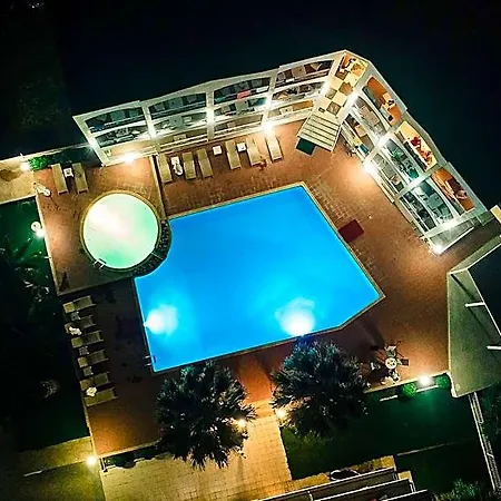 Stavros Beach Hotel 3*