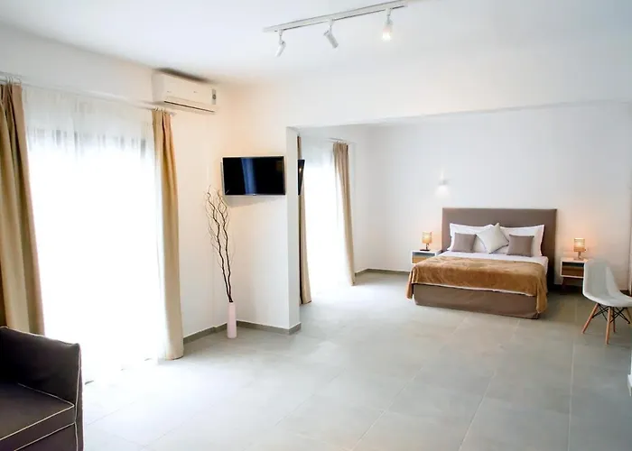 Stavros Beach Hotel 3*