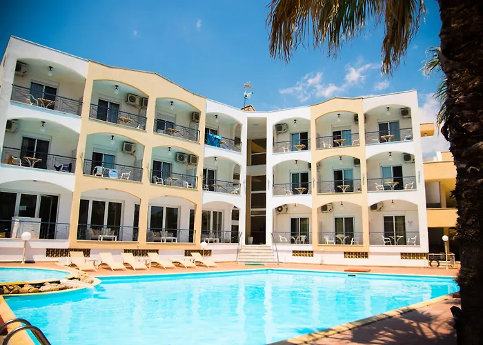 Отель Stavros Beach Hotel Ставрос